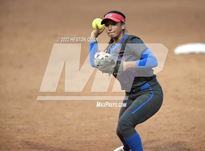 Thumbnail 3 in Roosevelt vs. Los Alamitos (CIF-SS D1 Final) photogallery.
