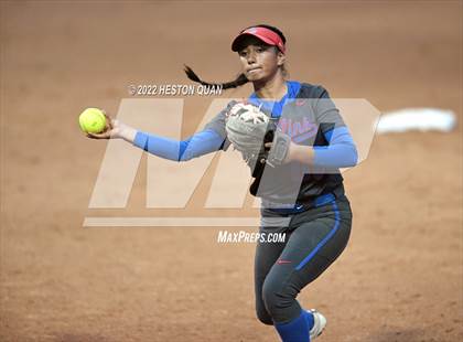 Thumbnail 2 in Roosevelt vs. Los Alamitos (CIF-SS D1 Final) photogallery.
