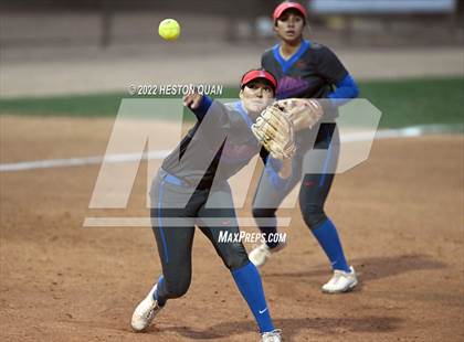 Thumbnail 2 in Roosevelt vs. Los Alamitos (CIF-SS D1 Final) photogallery.