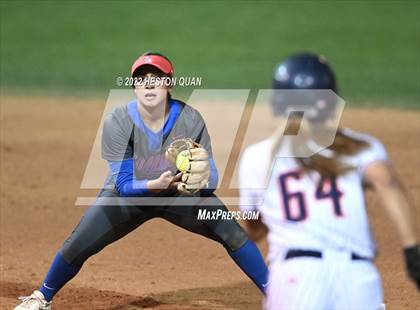 Thumbnail 3 in Roosevelt vs. Los Alamitos (CIF-SS D1 Final) photogallery.