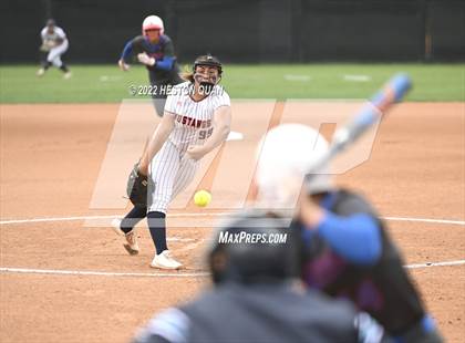 Thumbnail 3 in Roosevelt vs. Los Alamitos (CIF-SS D1 Final) photogallery.