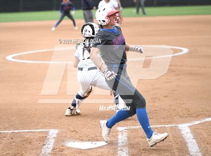 Thumbnail 2 in Roosevelt vs. Los Alamitos (CIF-SS D1 Final) photogallery.