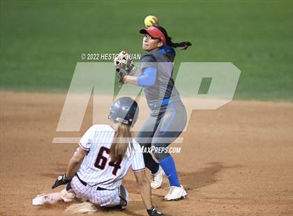 Thumbnail 3 in Roosevelt vs. Los Alamitos (CIF-SS D1 Final) photogallery.