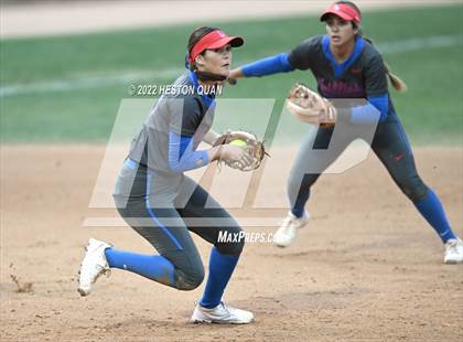 Thumbnail 3 in Roosevelt vs. Los Alamitos (CIF-SS D1 Final) photogallery.