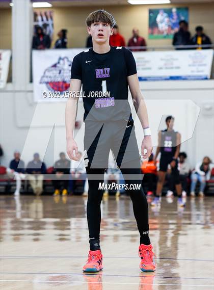 Thumbnail 2 in Farmville Central vs Holly Springs (John Wall Holiday Invitational) photogallery.