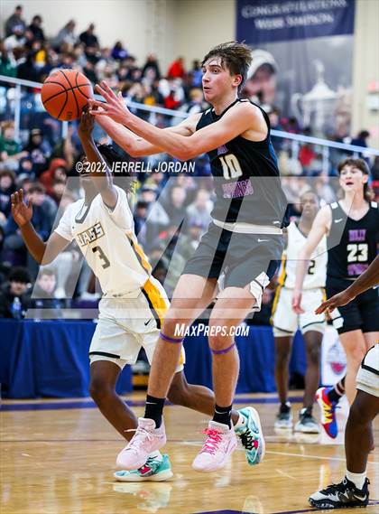 Thumbnail 3 in Farmville Central vs Holly Springs (John Wall Holiday Invitational) photogallery.