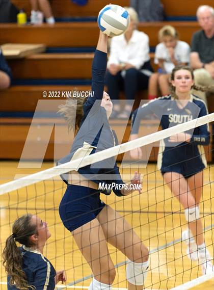 Thumbnail 3 in Utica @ Grosse Pointe South photogallery.