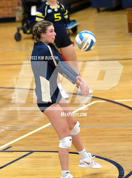 Thumbnail 3 in Utica @ Grosse Pointe South photogallery.