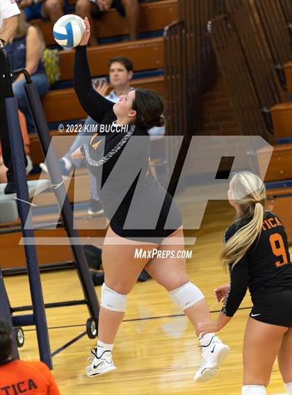 Thumbnail 1 in Utica @ Grosse Pointe South photogallery.
