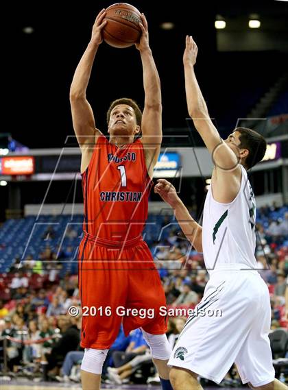 Thumbnail 3 in De La Salle vs. Modesto Christian (CIF NorCal Regional Open Division Final) photogallery.