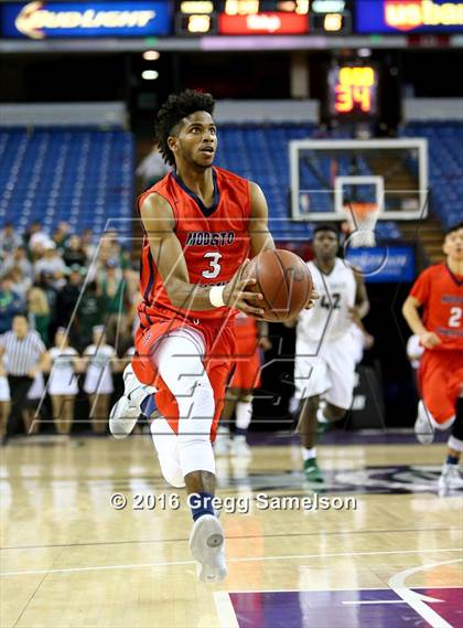 Thumbnail 1 in De La Salle vs. Modesto Christian (CIF NorCal Regional Open Division Final) photogallery.