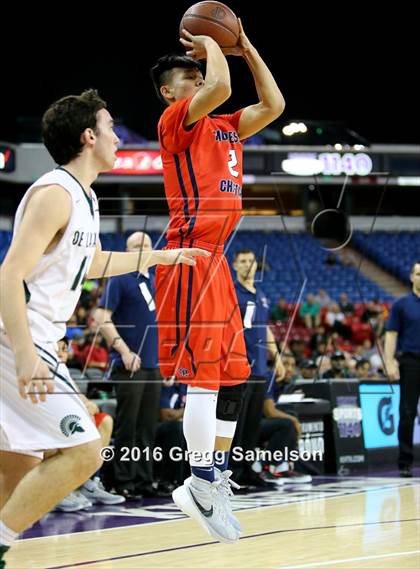 Thumbnail 3 in De La Salle vs. Modesto Christian (CIF NorCal Regional Open Division Final) photogallery.