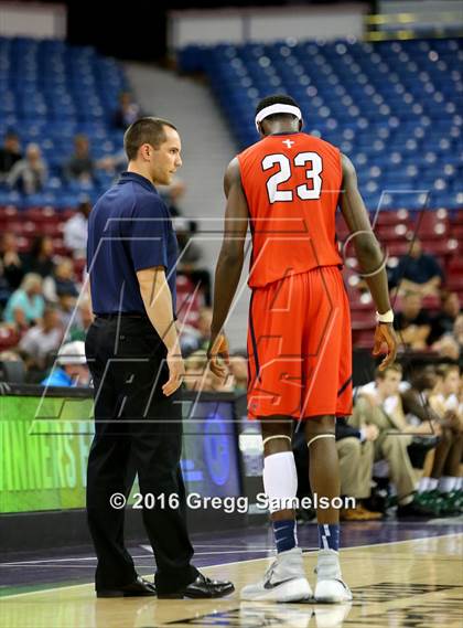 Thumbnail 3 in De La Salle vs. Modesto Christian (CIF NorCal Regional Open Division Final) photogallery.