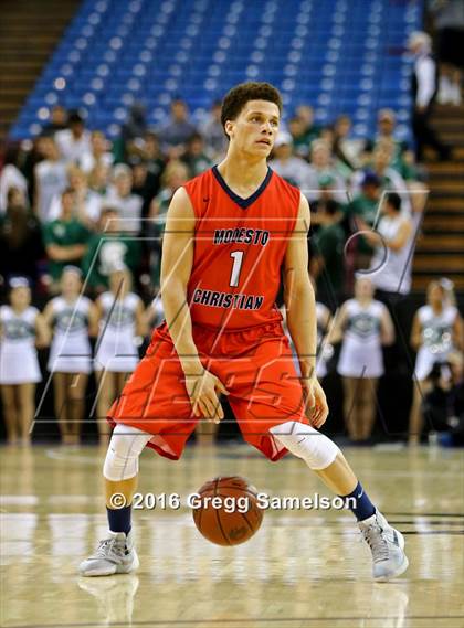 Thumbnail 3 in De La Salle vs. Modesto Christian (CIF NorCal Regional Open Division Final) photogallery.