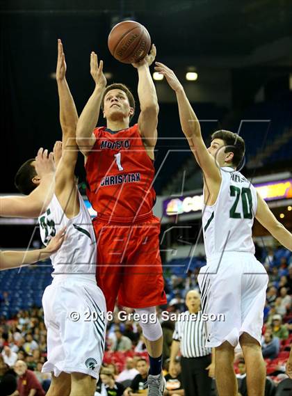 Thumbnail 3 in De La Salle vs. Modesto Christian (CIF NorCal Regional Open Division Final) photogallery.