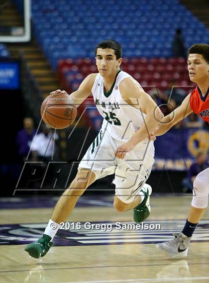 Thumbnail 3 in De La Salle vs. Modesto Christian (CIF NorCal Regional Open Division Final) photogallery.