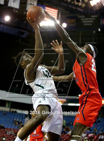 Thumbnail 2 in De La Salle vs. Modesto Christian (CIF NorCal Regional Open Division Final) photogallery.