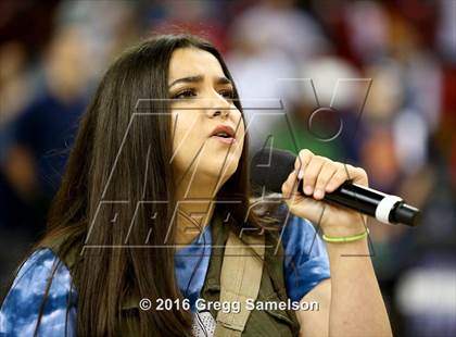 Thumbnail 2 in De La Salle vs. Modesto Christian (CIF NorCal Regional Open Division Final) photogallery.