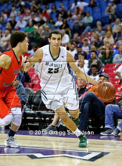 Thumbnail 2 in De La Salle vs. Modesto Christian (CIF NorCal Regional Open Division Final) photogallery.