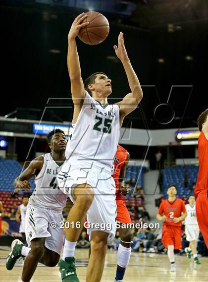 Thumbnail 1 in De La Salle vs. Modesto Christian (CIF NorCal Regional Open Division Final) photogallery.