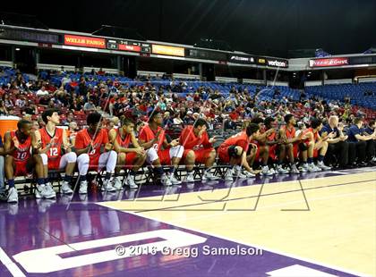 Thumbnail 2 in De La Salle vs. Modesto Christian (CIF NorCal Regional Open Division Final) photogallery.