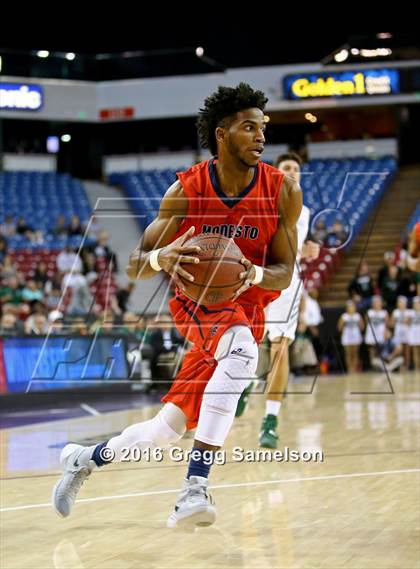 Thumbnail 1 in De La Salle vs. Modesto Christian (CIF NorCal Regional Open Division Final) photogallery.