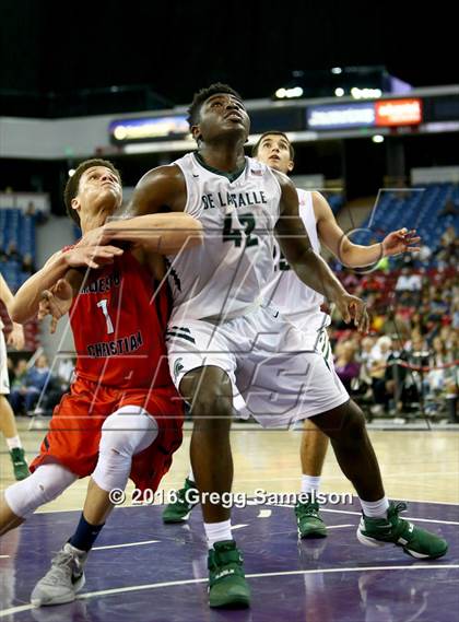 Thumbnail 2 in De La Salle vs. Modesto Christian (CIF NorCal Regional Open Division Final) photogallery.