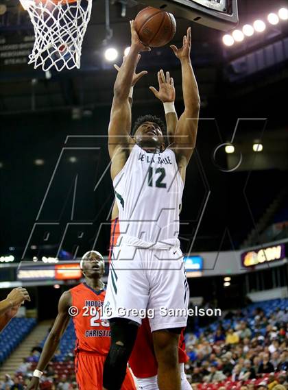 Thumbnail 1 in De La Salle vs. Modesto Christian (CIF NorCal Regional Open Division Final) photogallery.