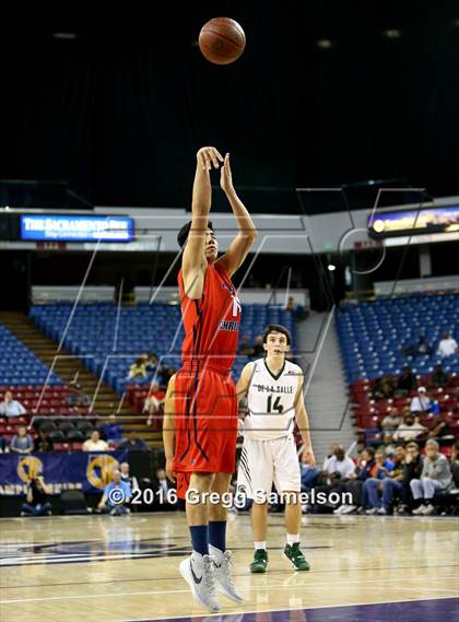 Thumbnail 1 in De La Salle vs. Modesto Christian (CIF NorCal Regional Open Division Final) photogallery.