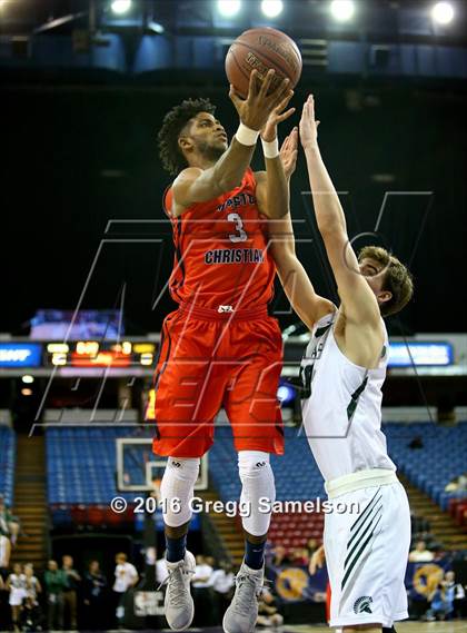 Thumbnail 2 in De La Salle vs. Modesto Christian (CIF NorCal Regional Open Division Final) photogallery.