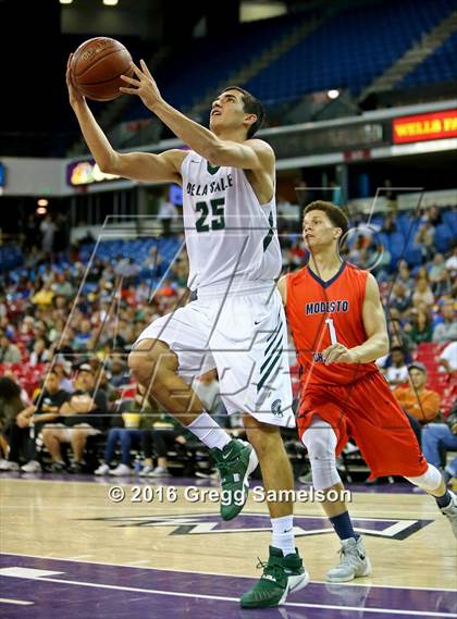 Thumbnail 1 in De La Salle vs. Modesto Christian (CIF NorCal Regional Open Division Final) photogallery.