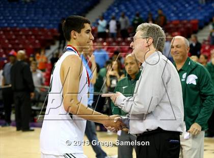 Thumbnail 2 in De La Salle vs. Modesto Christian (CIF NorCal Regional Open Division Final) photogallery.