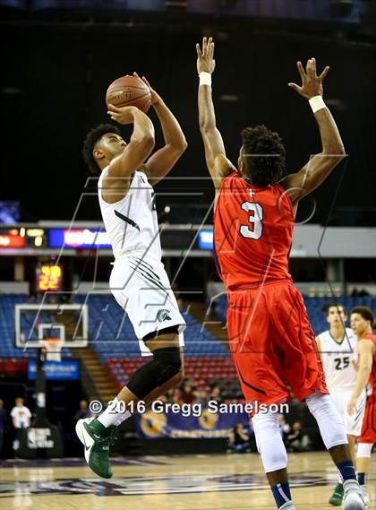 Thumbnail 3 in De La Salle vs. Modesto Christian (CIF NorCal Regional Open Division Final) photogallery.