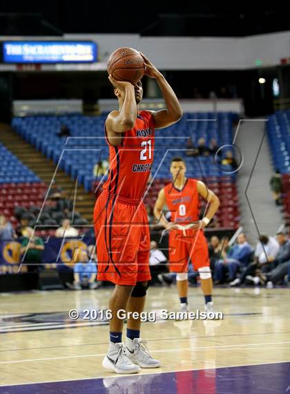 Thumbnail 1 in De La Salle vs. Modesto Christian (CIF NorCal Regional Open Division Final) photogallery.