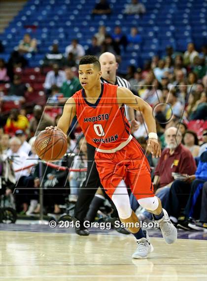 Thumbnail 3 in De La Salle vs. Modesto Christian (CIF NorCal Regional Open Division Final) photogallery.