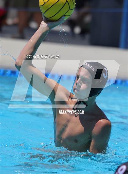 Thumbnail 1 in La Jolla vs. Torrey Pines (18th Annual Draz Classic) photogallery.