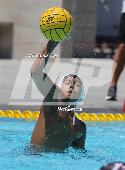 Thumbnail 2 in La Jolla vs. Torrey Pines (18th Annual Draz Classic) photogallery.