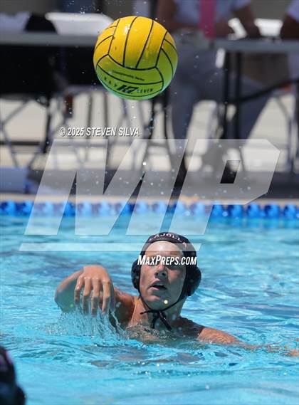 Thumbnail 2 in La Jolla vs. Torrey Pines (18th Annual Draz Classic) photogallery.