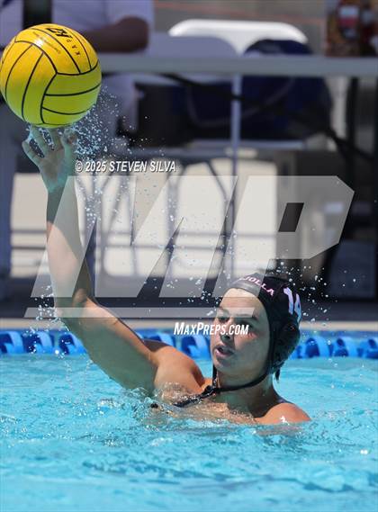 Thumbnail 2 in La Jolla vs. Torrey Pines (18th Annual Draz Classic) photogallery.