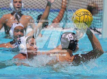 Thumbnail 3 in La Jolla vs. Torrey Pines (18th Annual Draz Classic) photogallery.