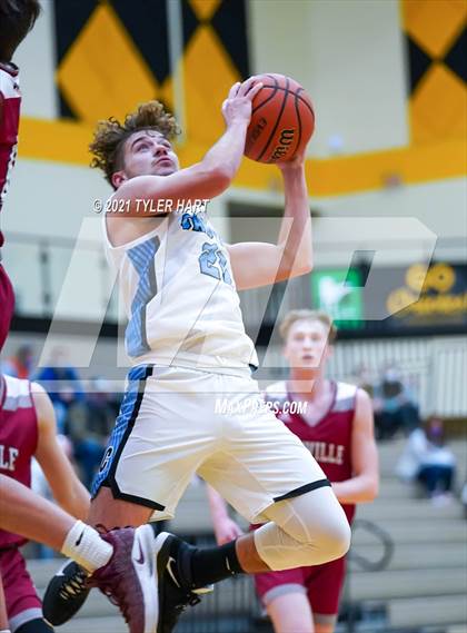 Thumbnail 2 in Danville vs Cascade (Avon High School) photogallery.
