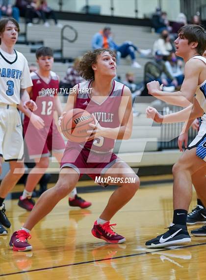 Thumbnail 3 in Danville vs Cascade (Avon High School) photogallery.