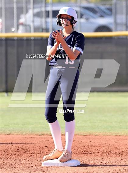 Thumbnail 2 in Poston Butte vs Deer Valley (AIA 4A Conference Play-In) photogallery.