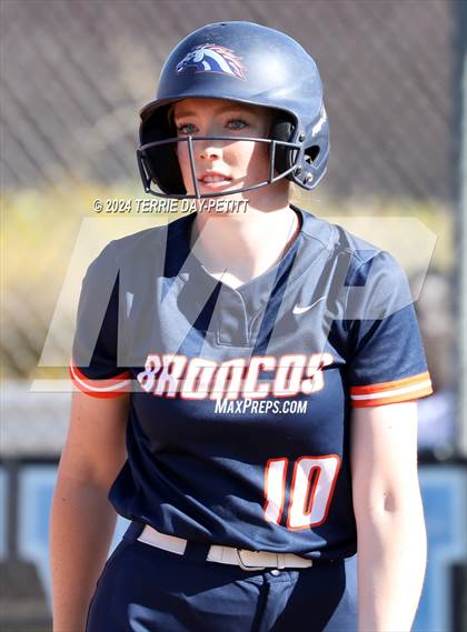 Thumbnail 1 in Poston Butte vs Deer Valley (AIA 4A Conference Play-In) photogallery.