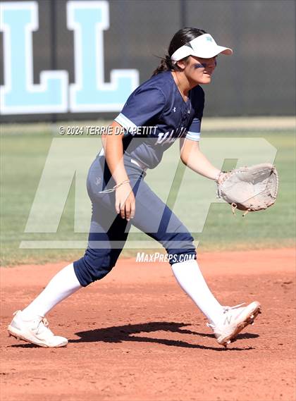 Thumbnail 1 in Poston Butte vs Deer Valley (AIA 4A Conference Play-In) photogallery.