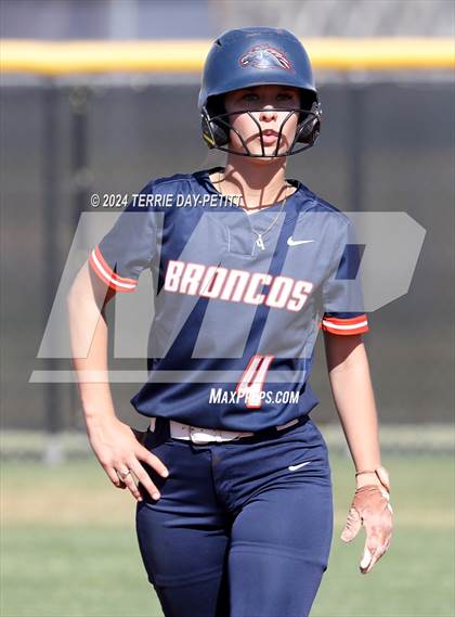 Thumbnail 3 in Poston Butte vs Deer Valley (AIA 4A Conference Play-In) photogallery.