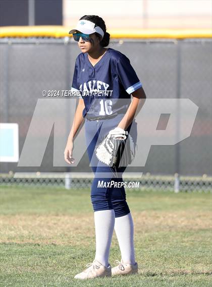 Thumbnail 1 in Poston Butte vs Deer Valley (AIA 4A Conference Play-In) photogallery.