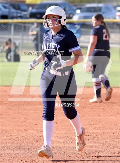Thumbnail 1 in Poston Butte vs Deer Valley (AIA 4A Conference Play-In) photogallery.