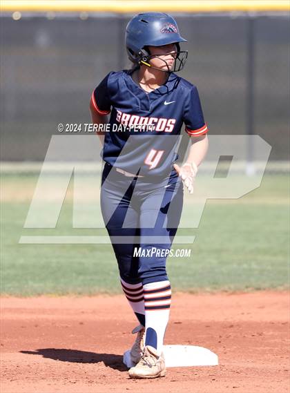 Thumbnail 2 in Poston Butte vs Deer Valley (AIA 4A Conference Play-In) photogallery.