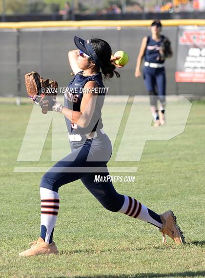 Thumbnail 1 in Poston Butte vs Deer Valley (AIA 4A Conference Play-In) photogallery.